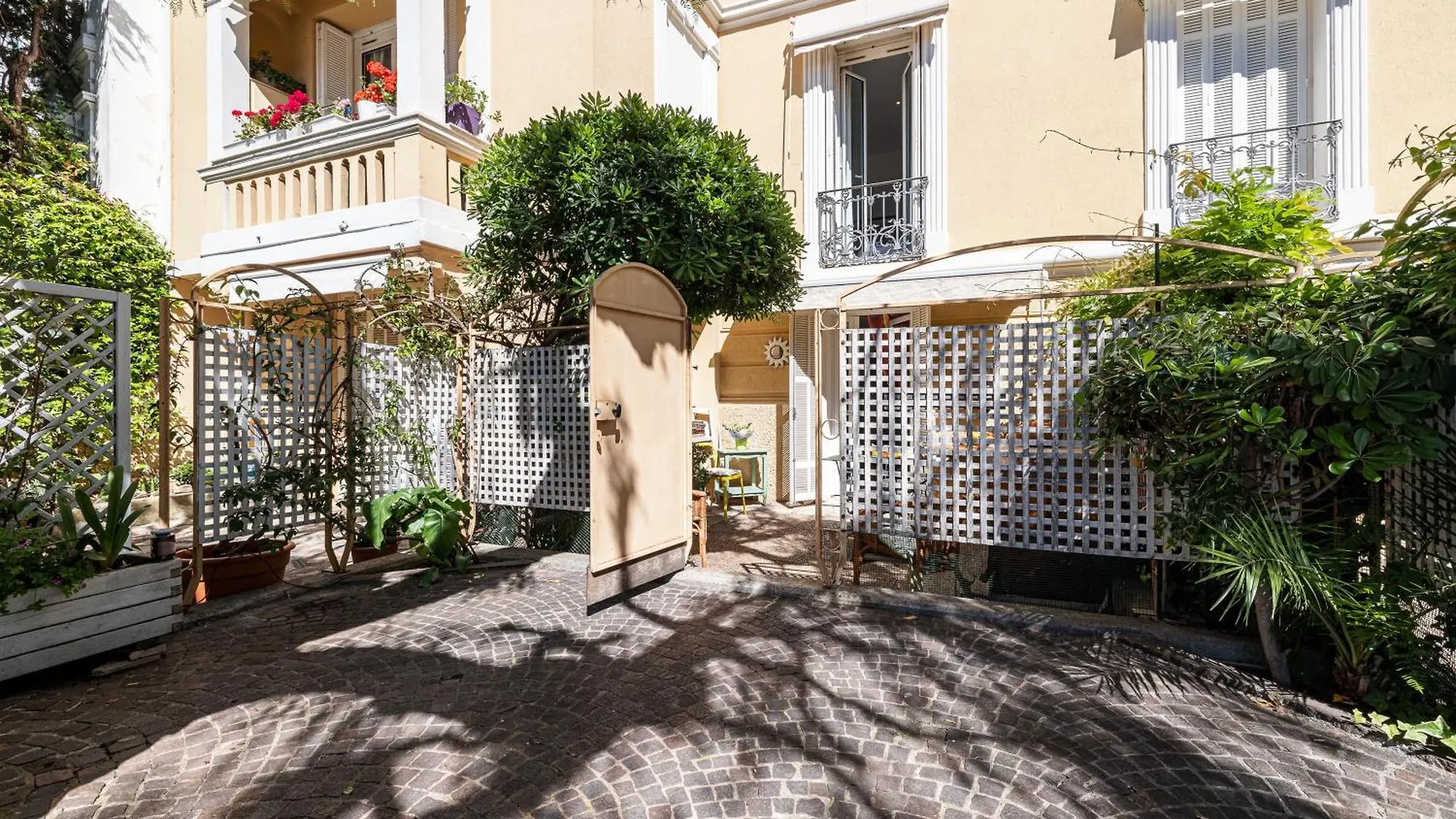 Apartment Les Orangers - Happy Rentals Beaulieu-sur-Mer France